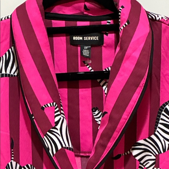 Room Service nwot Pink Zebra Striped Pajamas - Picture 2 of 2